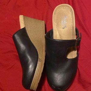 Cheeks fits body 3 inch heels black/tan